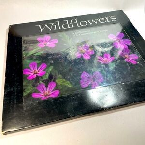 VTG 1992 Wildflowers Collection of US Commemorative Stamps w/ mint stamp set